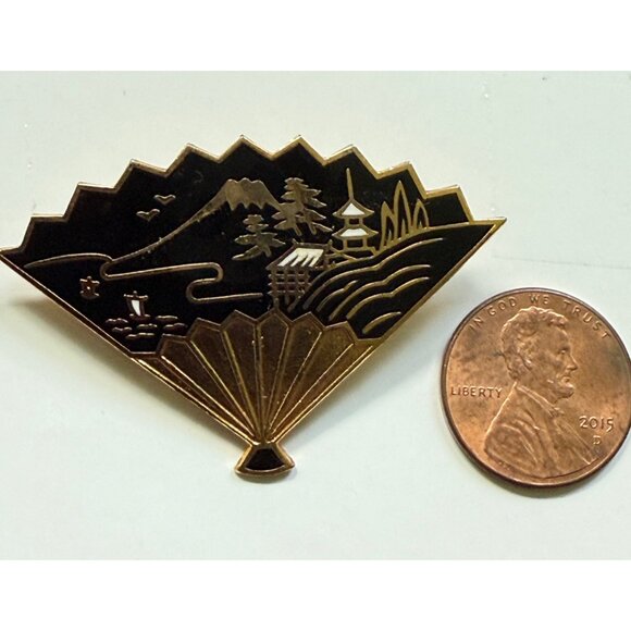 Damascene Japanese Fan Pin Brooch Scenic Mountain & Pagoda - Picture 3 of 3
